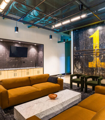 Piquette Flats, Interior